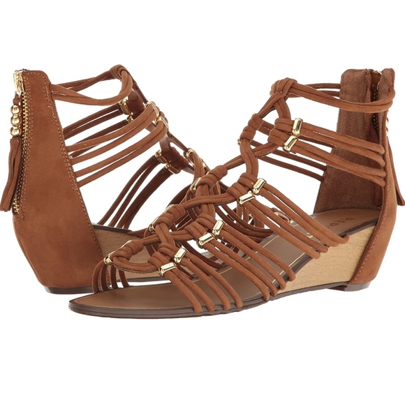 Report Shoes - Report Maple Open Toe Platform Sandals in tan
